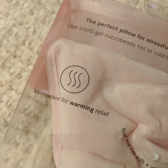 NWT! Soothing Eye Mask - Picture 8 of 9